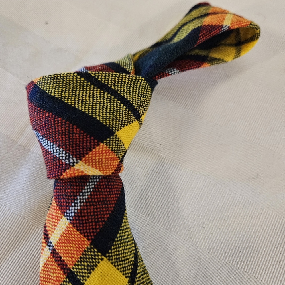 Buchanan Family Tie